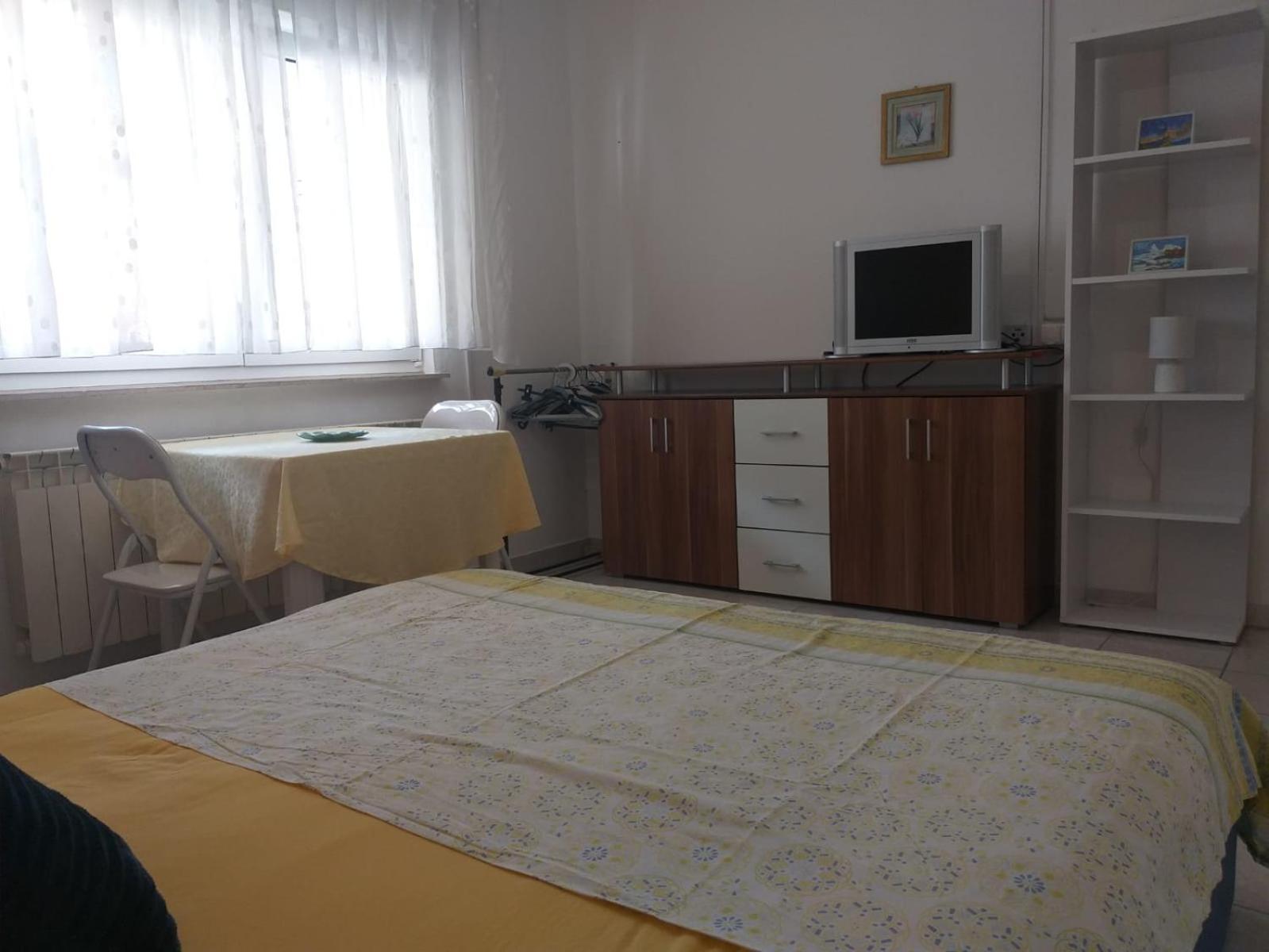 Beach Apartments Nemira 奥米什 外观 照片