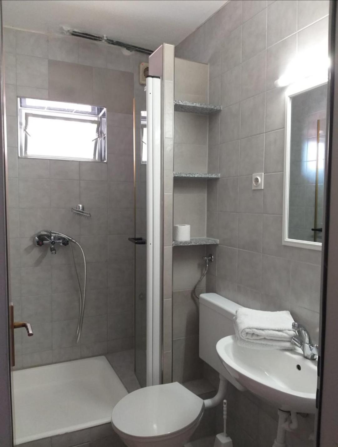 Beach Apartments Nemira 奥米什 外观 照片